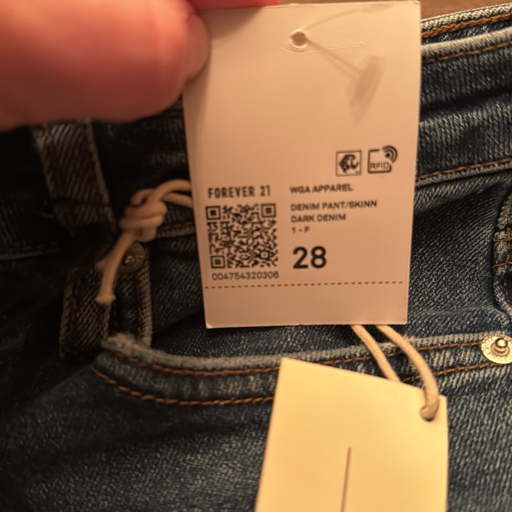 High Ride Skinny Jeans - Picture 4 of 5